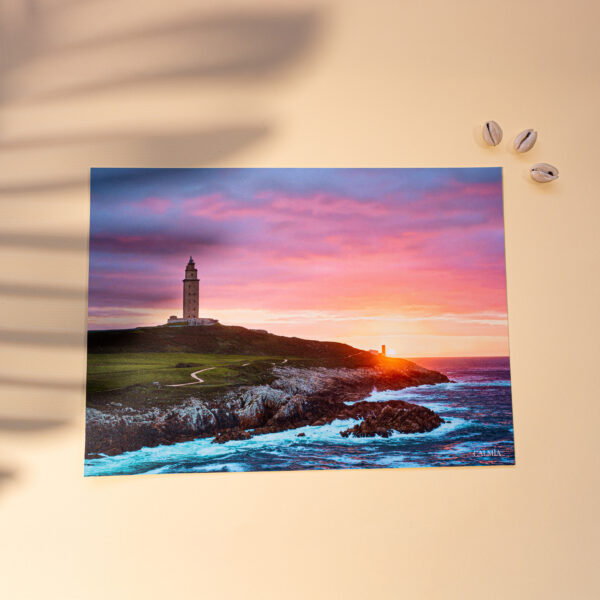Lámina decorativa “Atardecer en la Torre de Hércules” – El faro más antiguo de Galicia